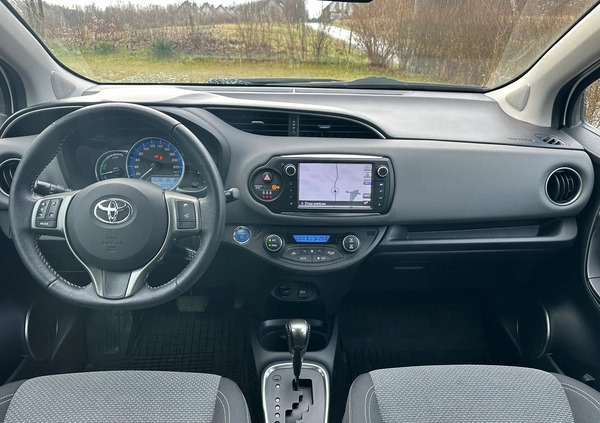 Toyota Yaris cena 42500 przebieg: 101000, rok produkcji 2014 z Mszana Dolna małe 466